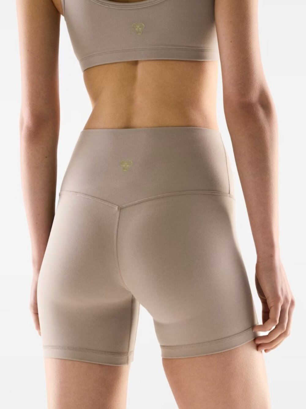 NWT Aritzia GOLDEN BUTTER Cheeky Hi-Rise 5" Shorts Nomad Taupe 12